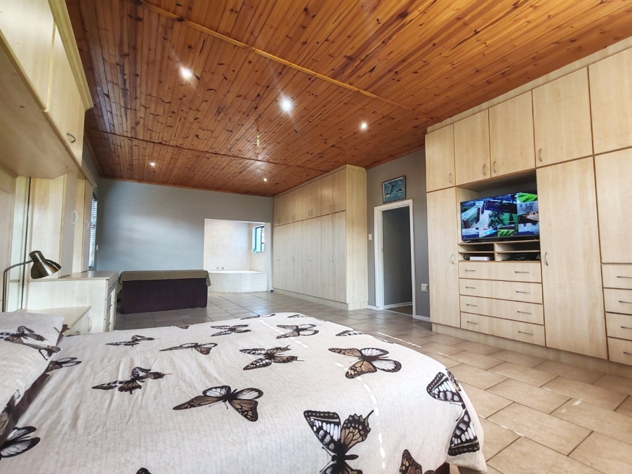 4 Bedroom Property for Sale in Newton Park Eastern Cape